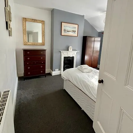 Princess Royal Townhouse * Scarborough