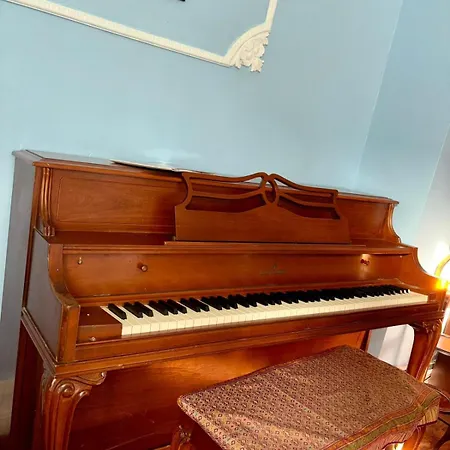 Princess Royal Townhouse *